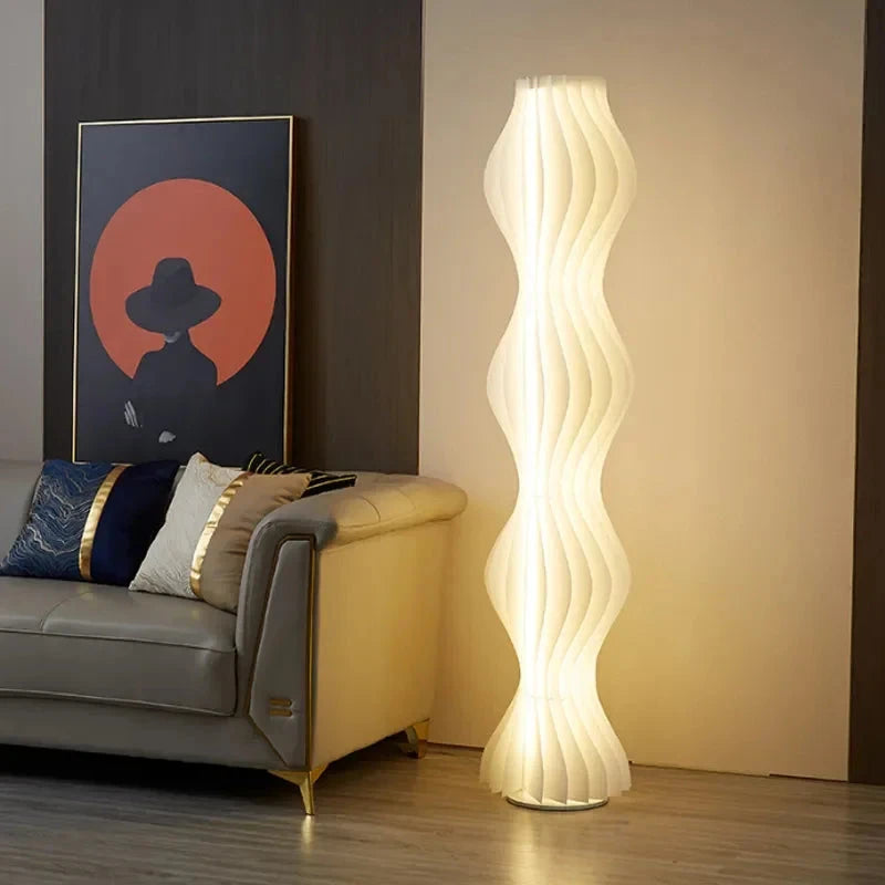 Lampadaire design vague sculpturale blanc LED Maison de la Lumière
