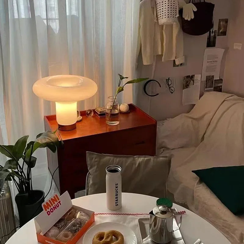 Lampe de chevet moderne et simple forme de champignon en verre