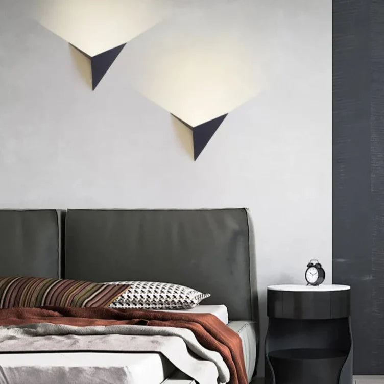 Applique murale minimaliste oiseau Maison de la Lumière