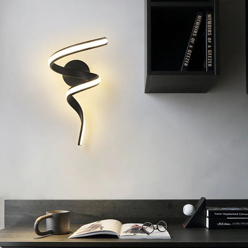 Applique murale moderne tourbillon Maison de la Lumière