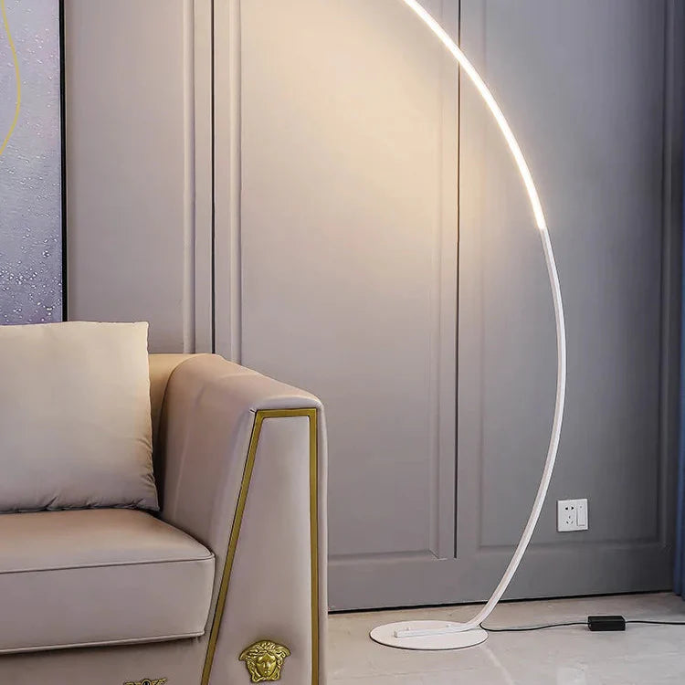 Lampadaire chic et moderne LED de salon Maison de la Lumière