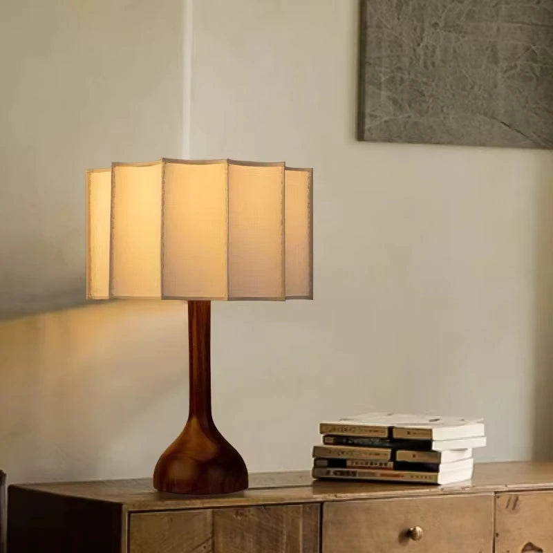 Lampadaire contemporain bois plissé Maison de la Lumière