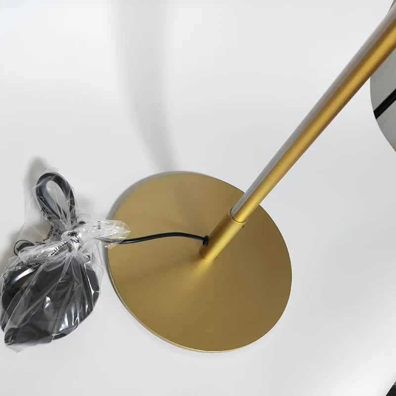 Lampadaire de chambre LED moderne en fer Mon Luminaire™