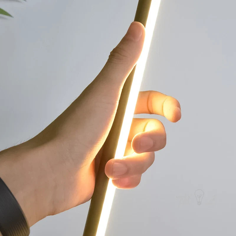 Lampadaire de chambre LED moderne en fer Mon Luminaire™