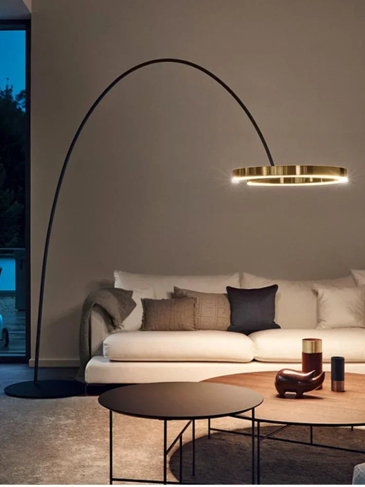 Lampadaire design compact arc de lune Maison de la Lumière