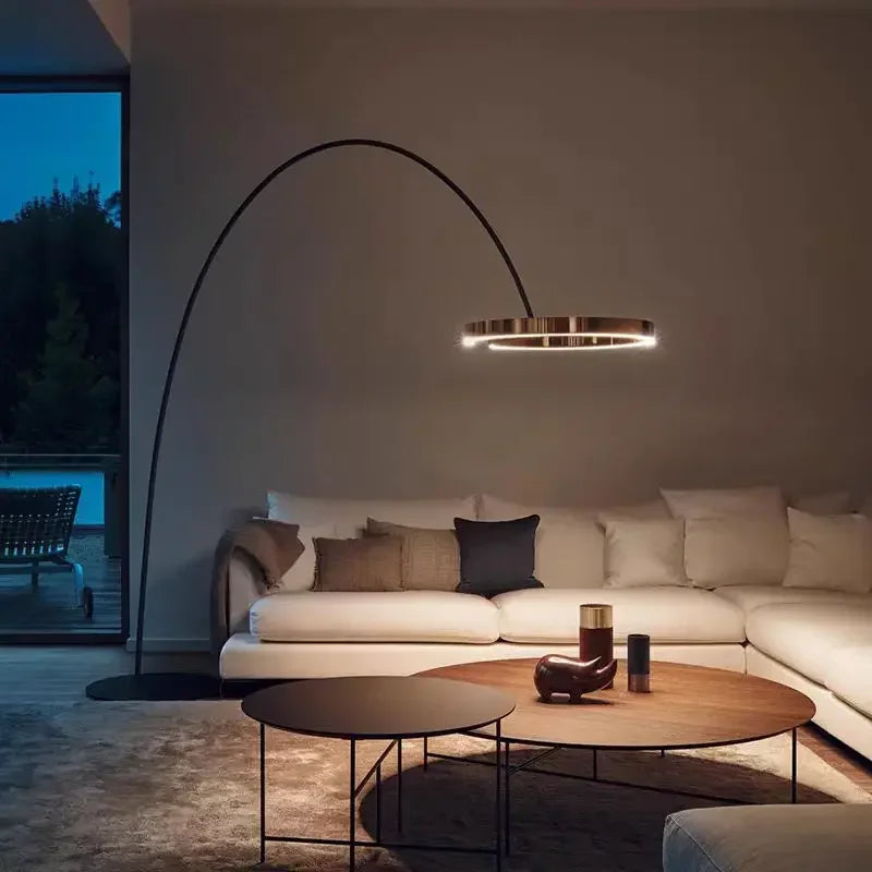 Lampadaire design compact arc de lune Maison de la Lumière