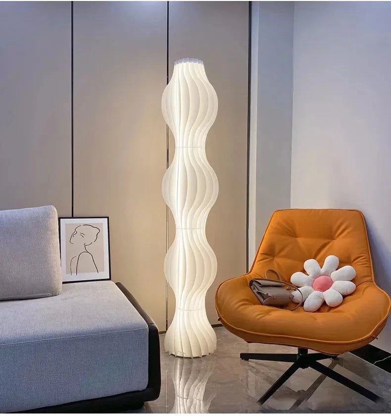 Lampadaire design vague sculpturale blanc LED Maison de la Lumière