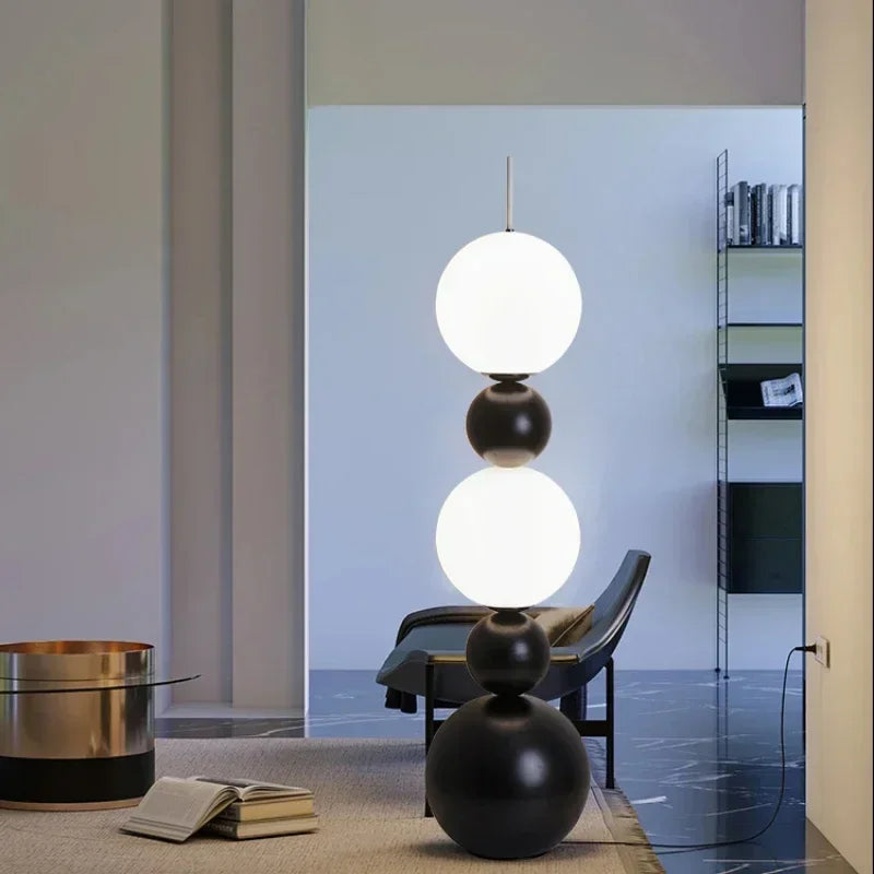 Lampadaire salon design globes empilés Maison de la Lumière