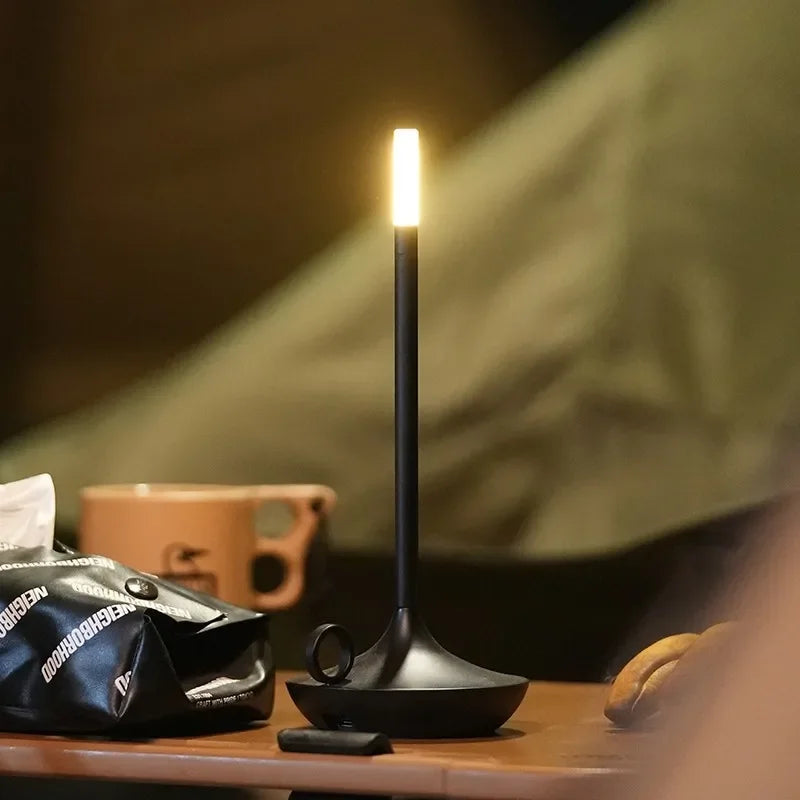 Lampe de table LED candle design argentée Mon Luminaire™
