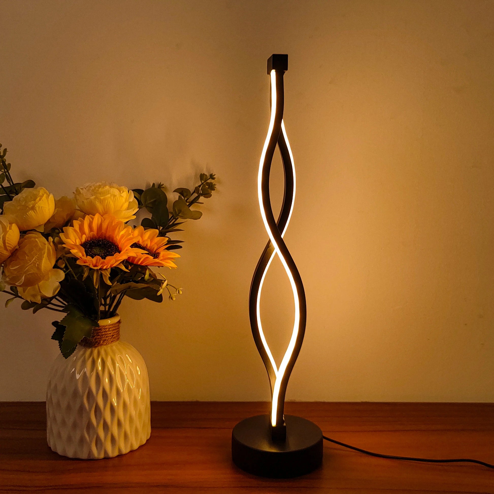 Lampe de table LED design croisée Tricolore Mon Luminaire™