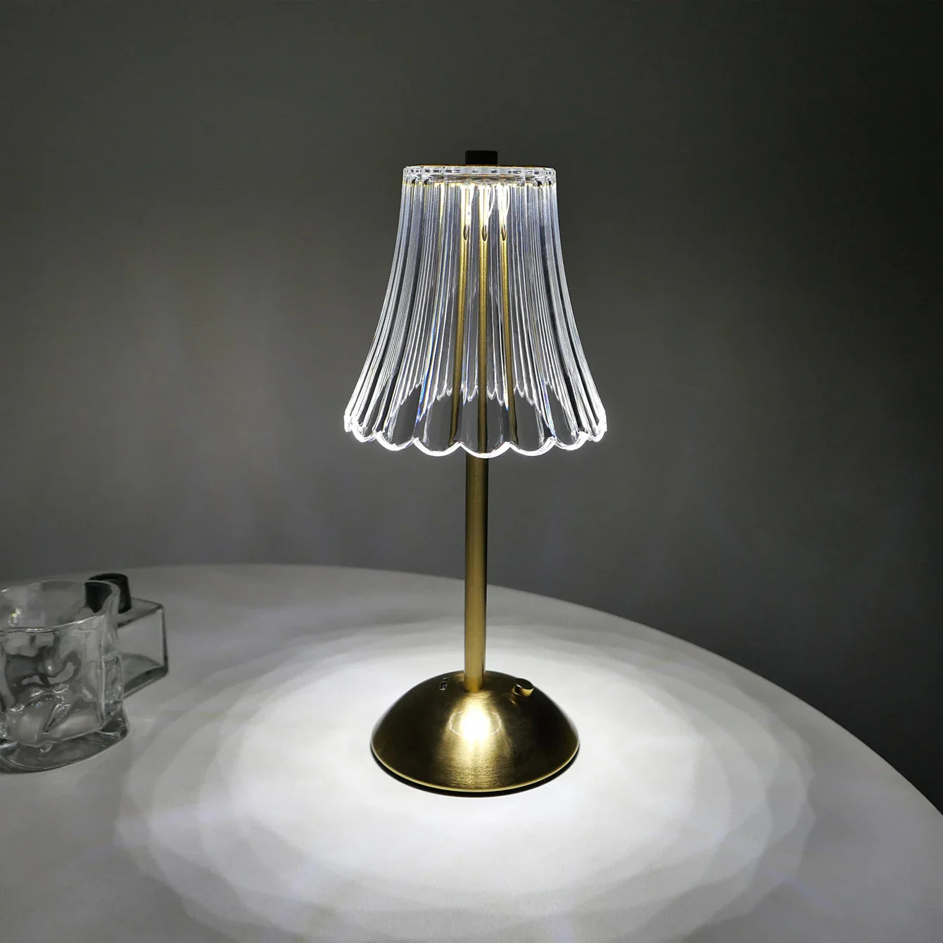 Lampe de table LED rétro en cristal Maison de la Lumière