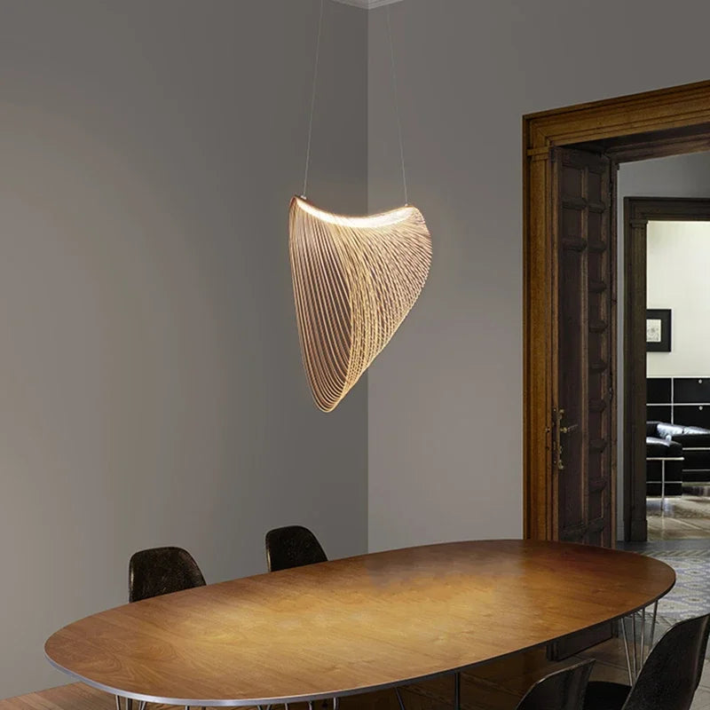 Suspension LED Chapeau de Paille minimaliste en bois Mon Luminaire™