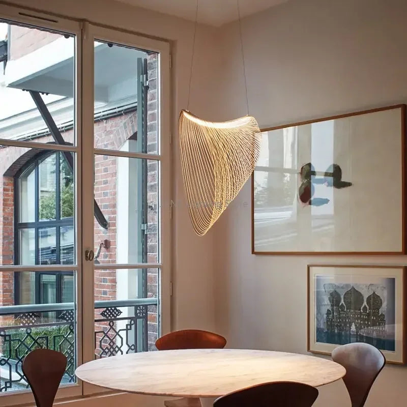 Suspension LED Chapeau de Paille minimaliste en bois Mon Luminaire™