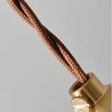 Suspension rétro industrielle colorée Maison de la Lumière